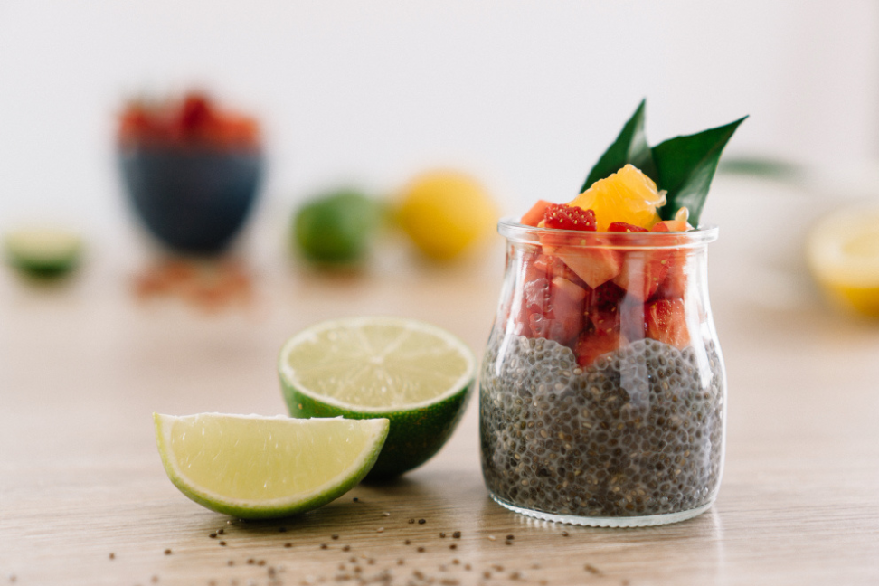 Budinca De Chia Cu Capsuni Biocorner