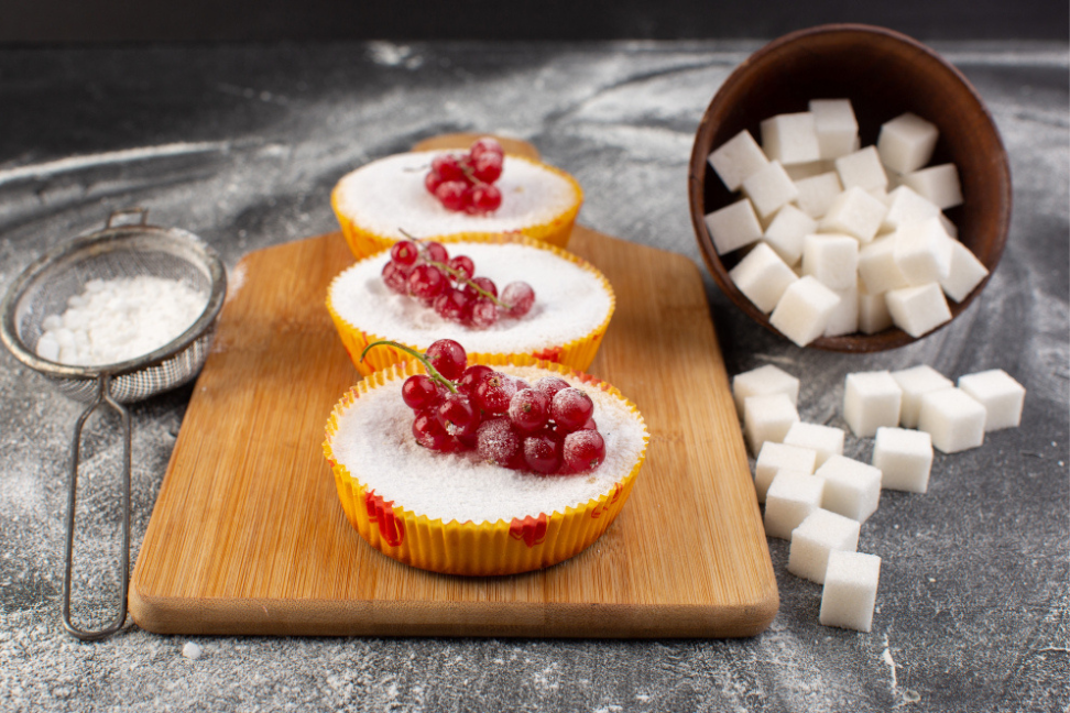 Zahar Cu Prajituri Si Fructe Biocorner